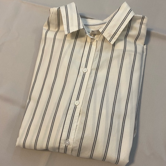 Everlane The Silky Cotton Relaxed Shirt - Picture 8 of 8